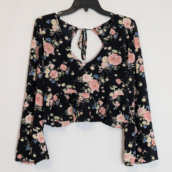 FOREVER 21 Black/Pink Floral V-Neck Long Sleeve Ruffle Crop Top; Size S - Picture 1 of 5